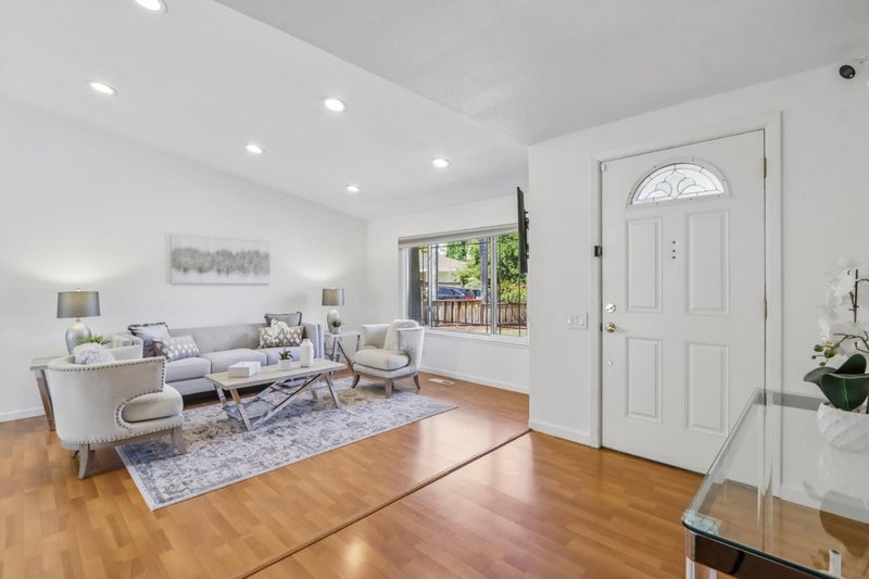 746 Rielly Court