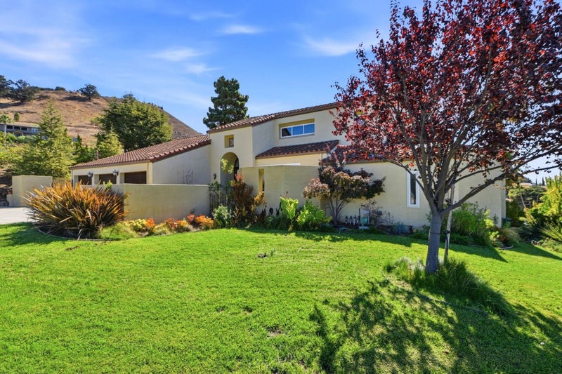 15800 Simoni Drive