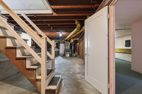 Tiny photo for 940 37th, OAKLAND, CA 94608 (MLS # ML82029242)