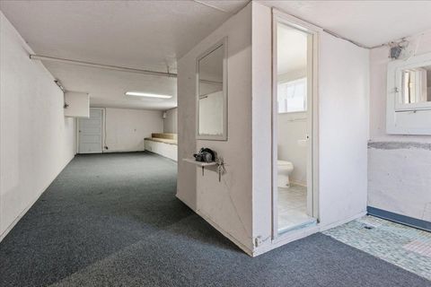 Tiny photo for 940 37th, OAKLAND, CA 94608 (MLS # ML82029242)