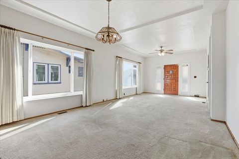 Tiny photo for 940 37th, OAKLAND, CA 94608 (MLS # ML82029242)