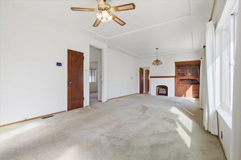 Tiny photo for 940 37th, OAKLAND, CA 94608 (MLS # ML82029242)