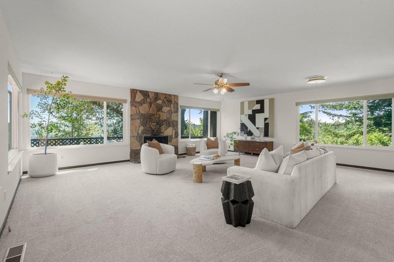 599 Hacienda Drive