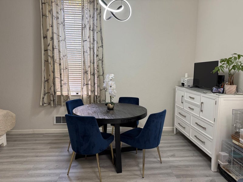 516 Martha Street 101