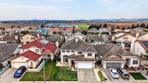 Photo of SALINAS, CA 93906 (MLS # ML82042750)