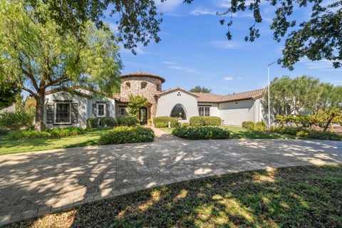 Photo of 10095 Pomo Place, Gilroy, CA 95020 (MLS # ML82059501)