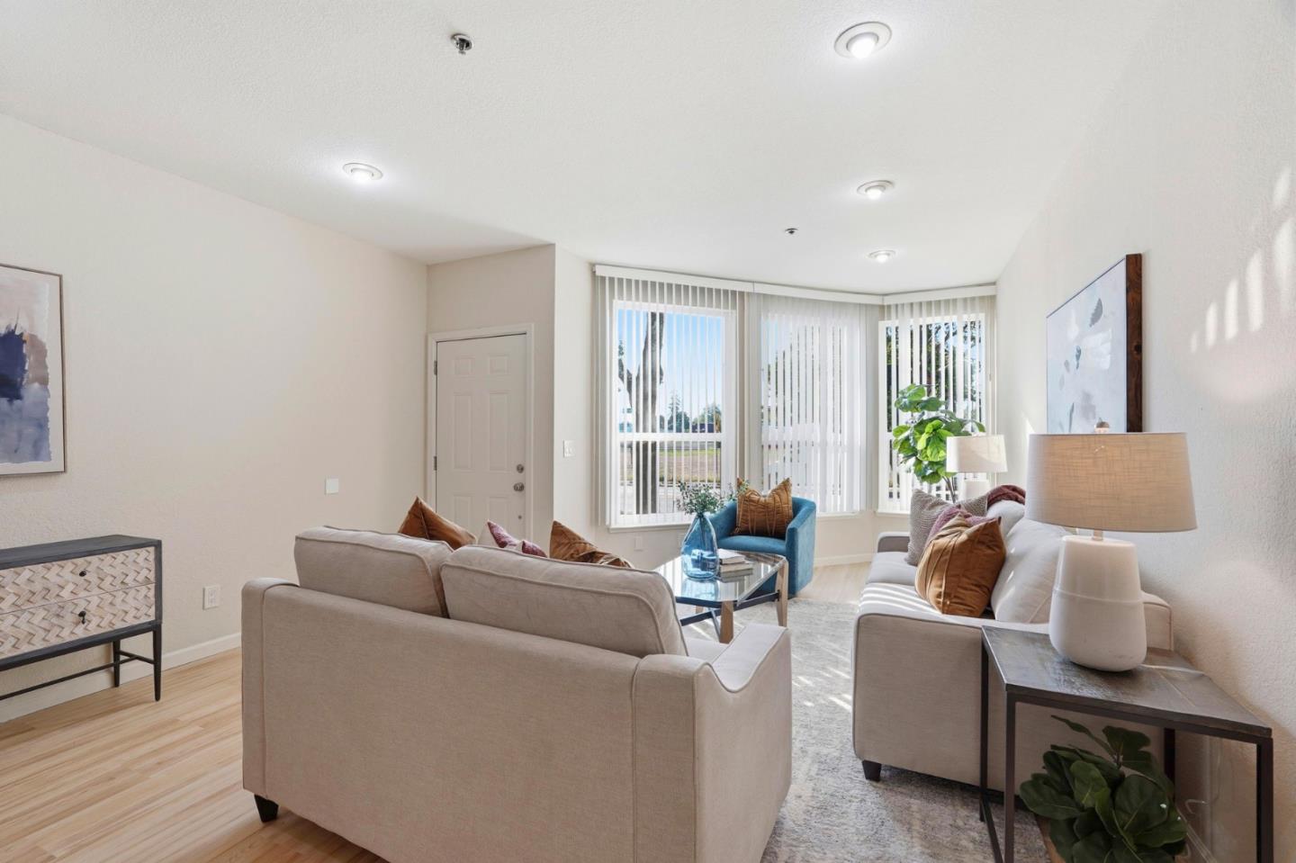 411 Park Avenue 105