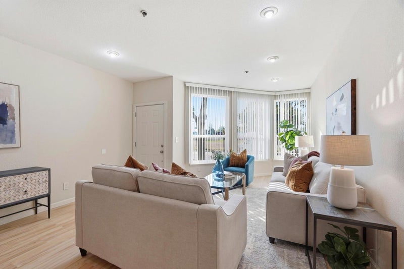 411 Park Avenue 105