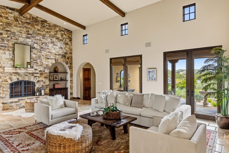 312 Pasadera Court
