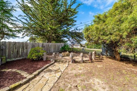 Tiny photo for 277 Young Circle, MARINA, CA 93933 (MLS # ML82034435)
