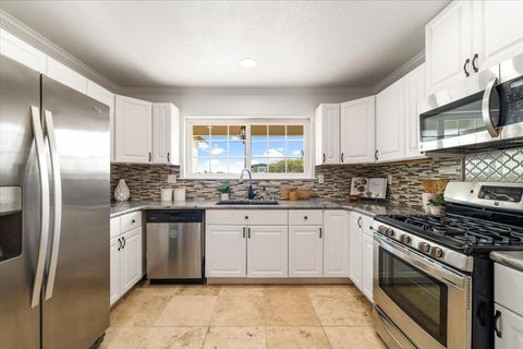 Tiny photo for 277 Young Circle, MARINA, CA 93933 (MLS # ML82034435)