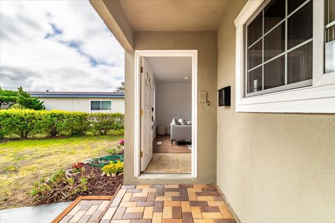 Tiny photo for 277 Young Circle, MARINA, CA 93933 (MLS # ML82034435)