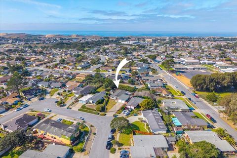 Tiny photo for 277 Young Circle, MARINA, CA 93933 (MLS # ML82034435)