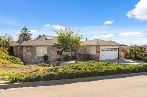Photo of 26918 Claiborne Court, HAYWARD, CA 94542 (MLS # ML82028326)
