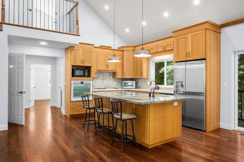 352 Manzanita Avenue