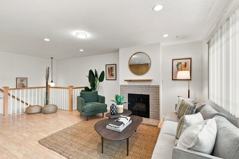 552 Crimsonberry Way