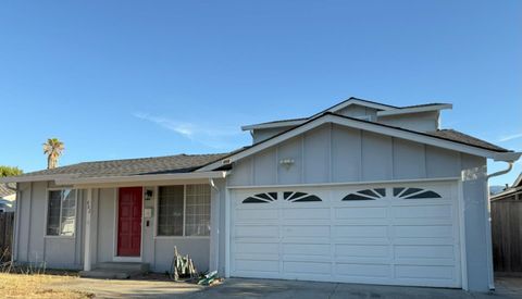 Photo of 882 Tallman Court, SAN JOSE, CA 95123 (MLS # ML82021276)