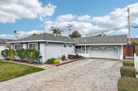 Photo of 3272 Vistamont Drive, San Jose, CA 95118 (MLS # ML82033875)