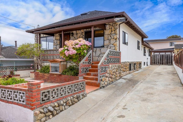 833 HELLAM ST, MONTEREY, CA 93940 - Image 02456bc939b88103ffc8644db6834352/2310400754