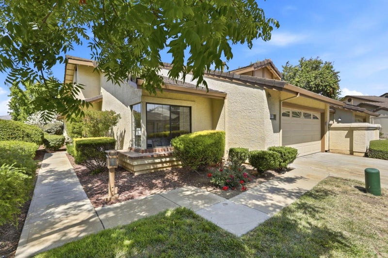 3327 Lake Albano Circle