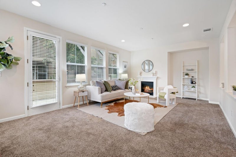 5300 Fioli Loop