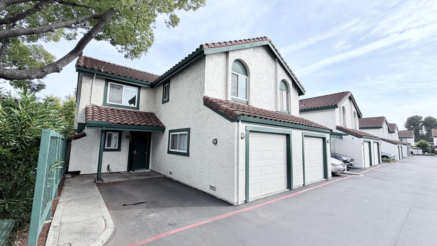 2294 Tomlin Way