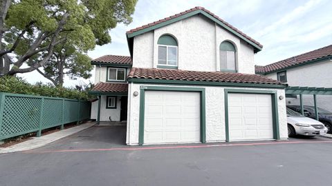 Photo of 2294 Tomlin Way, SAN JOSE, CA 95133 (MLS # ML82045981)