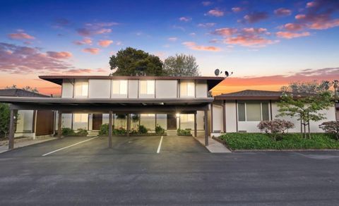 Photo of 222 Corte San Pablo, FREMONT, CA 94539 (MLS # ML82035988)