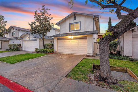 Photo of 1776 Home Gate Drive, SAN JOSE, CA 95148 (MLS # ML82034817)