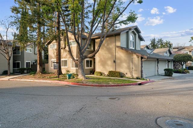 25 Deer Run Circle
