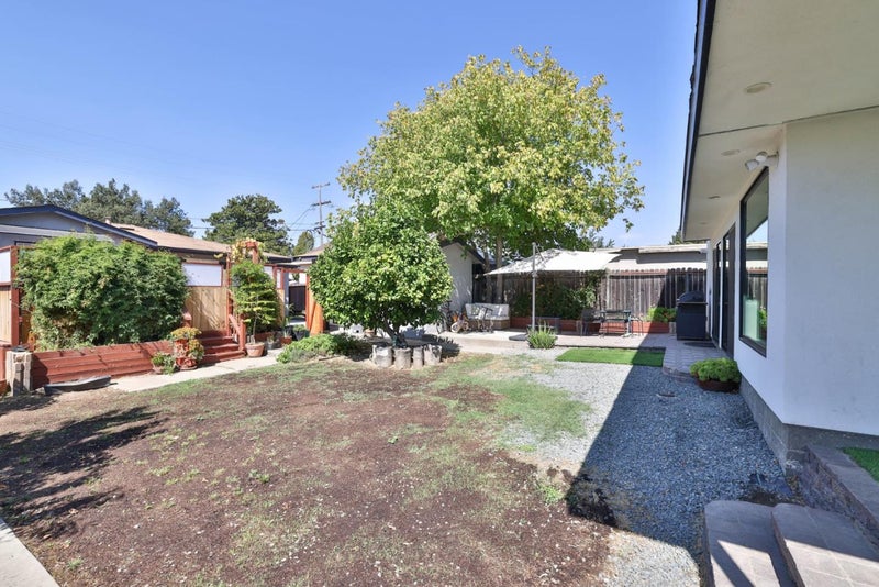 3876 Almond Avenue