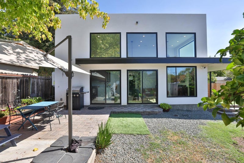 3876 Almond Avenue