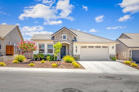Photo of 2011 Sage Drive, HOLLISTER, CA 95023 (MLS # ML82028558)