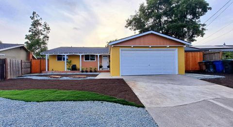 Photo of 1948 Sequoia Court, MARTINEZ, CA 94553 (MLS # ML82043261)