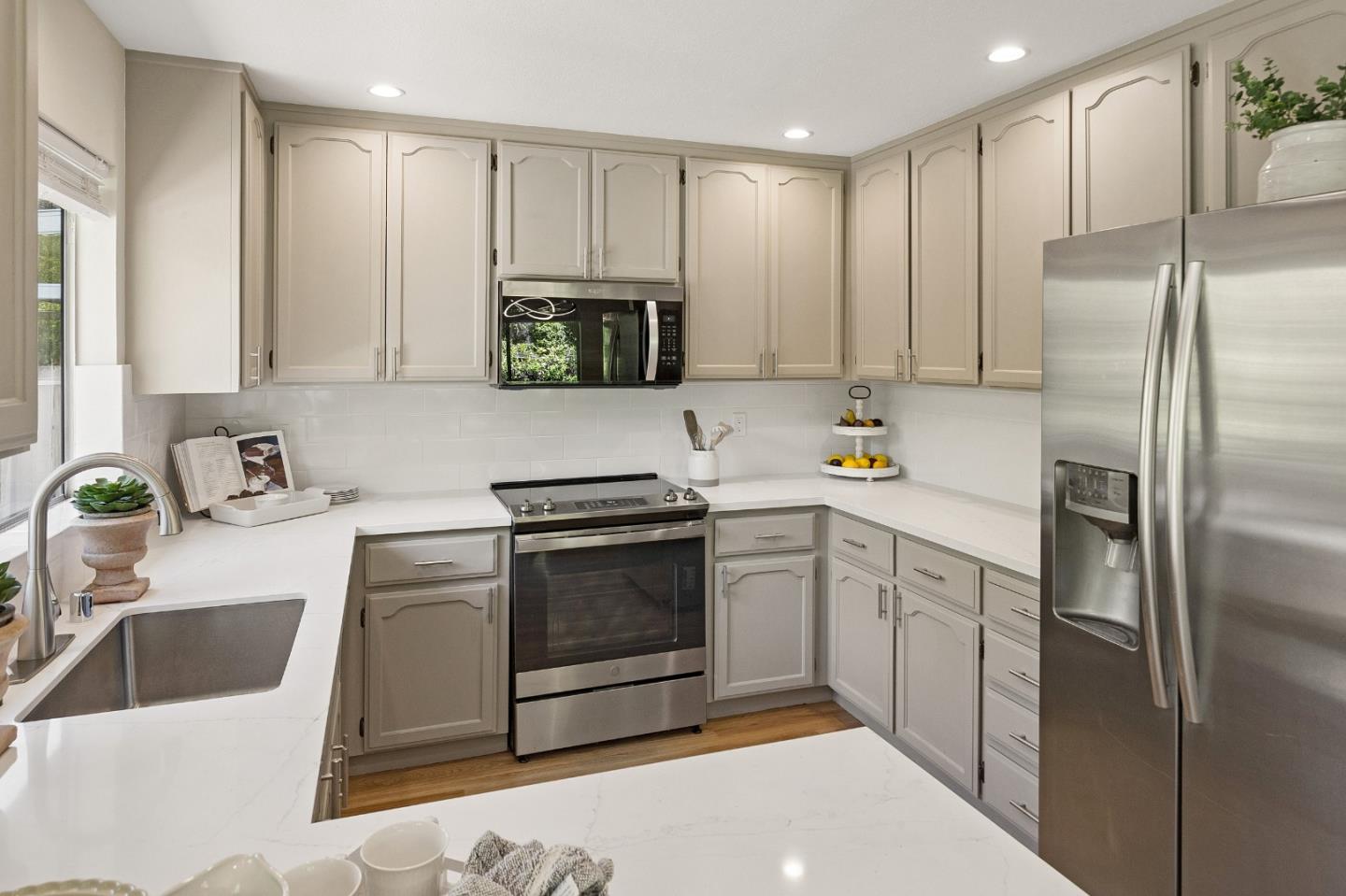 411 Offenbach Place