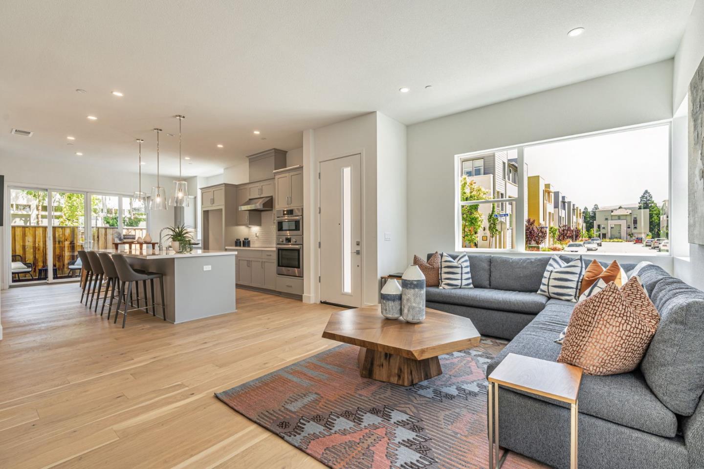 522 Lapis Court