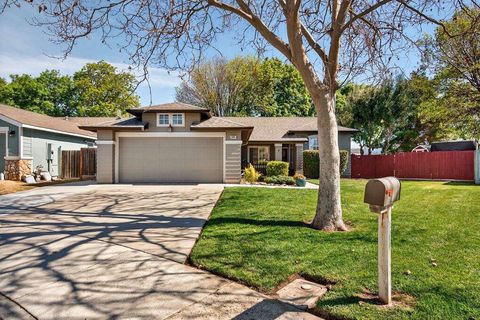 1991 Ervin Court HOLLISTER CA 95023