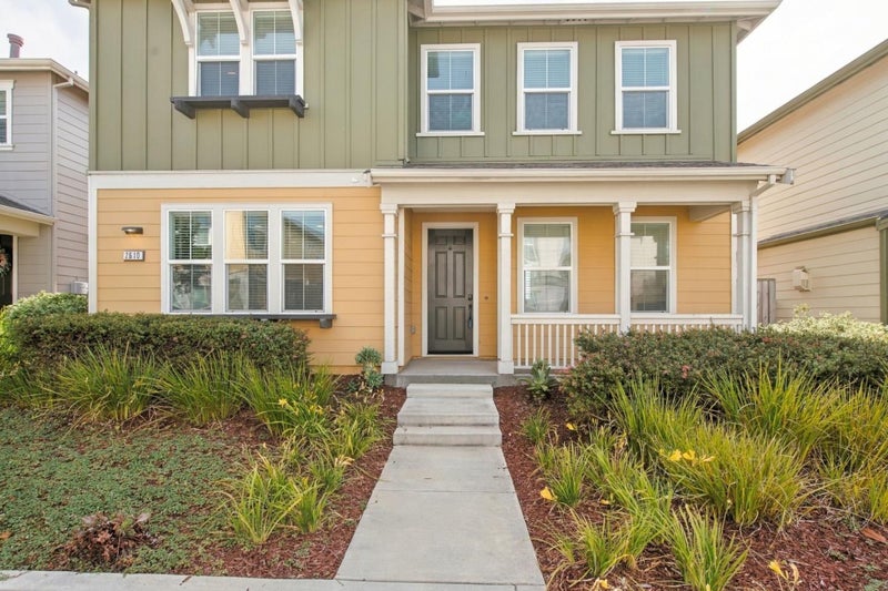 2610 Bluewater Court