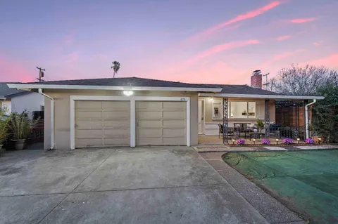 870 S Jackson Avenue, San Jose, CA 95116 - MLS#: ML82000109