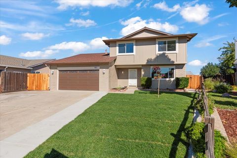 Tiny photo for 1968 Chardonnay Drive, OAKLEY, CA 94561 (MLS # ML82026168)