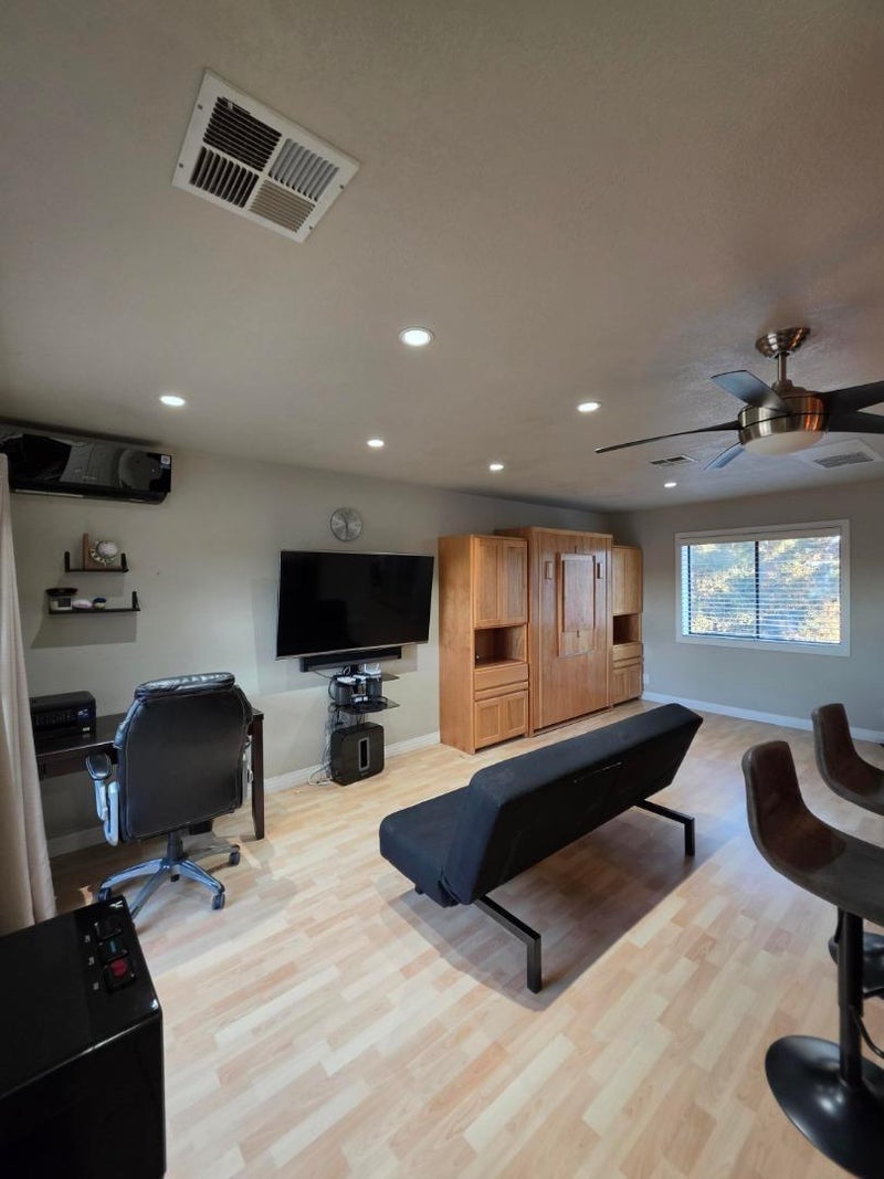 284 Stonegate Circle