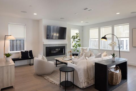 Tiny photo for 3004 Lighthouse Lane, MARINA, CA 93933 (MLS # ML82036014)