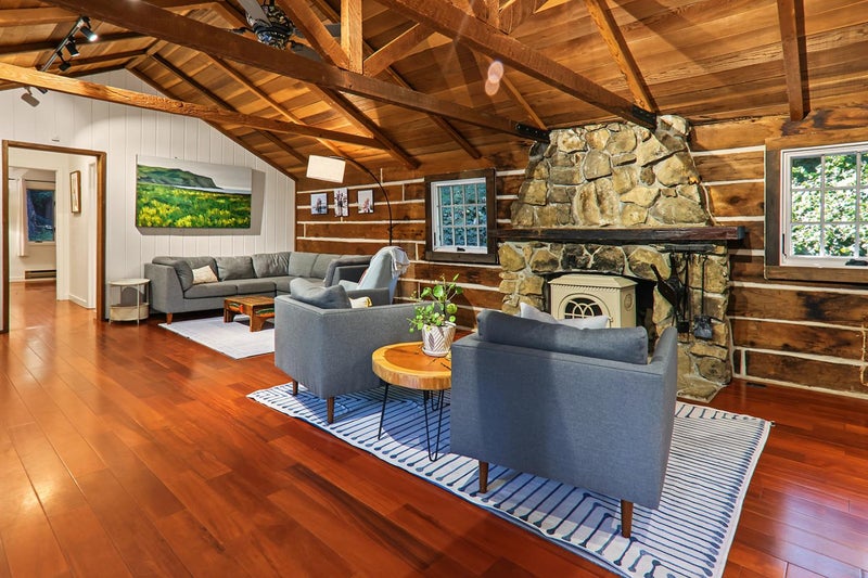 252 Blakewood Way