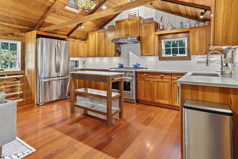 252 Blakewood Way