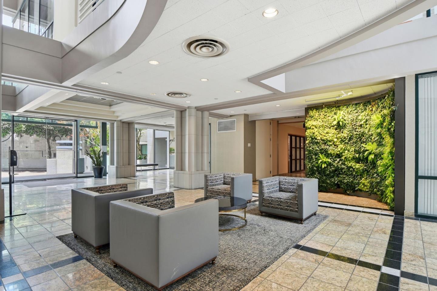 1 Daniel Burnham Court 722