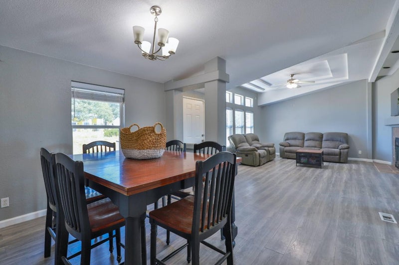 7242 Da Lee Road