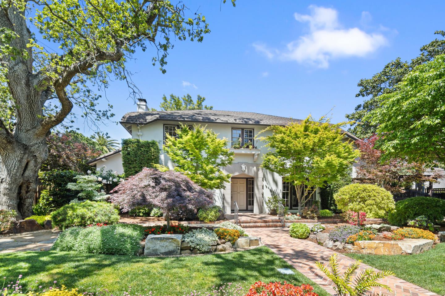 828 Blandford Boulevard