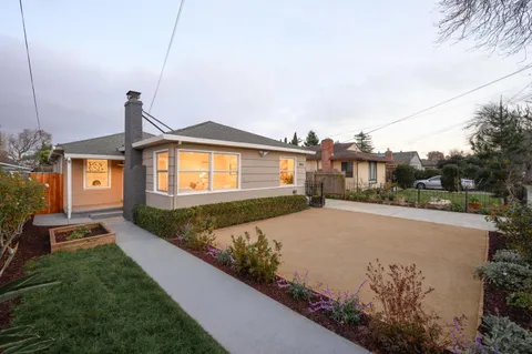 1064 15th Avenue, Redwood City, CA 94063 - #: ML82034509