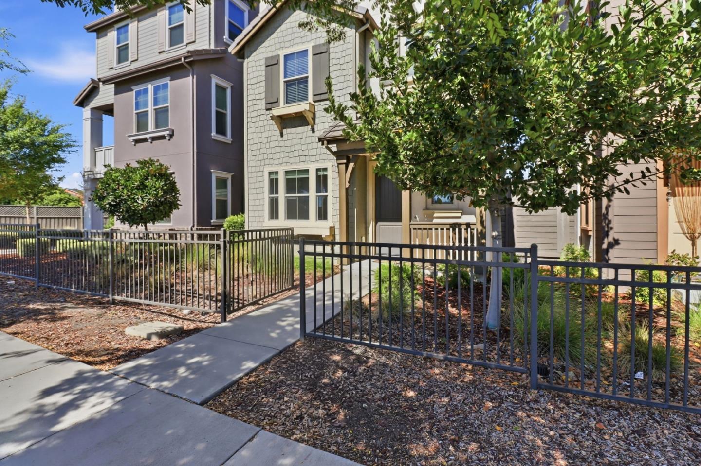 1626 California Circle
