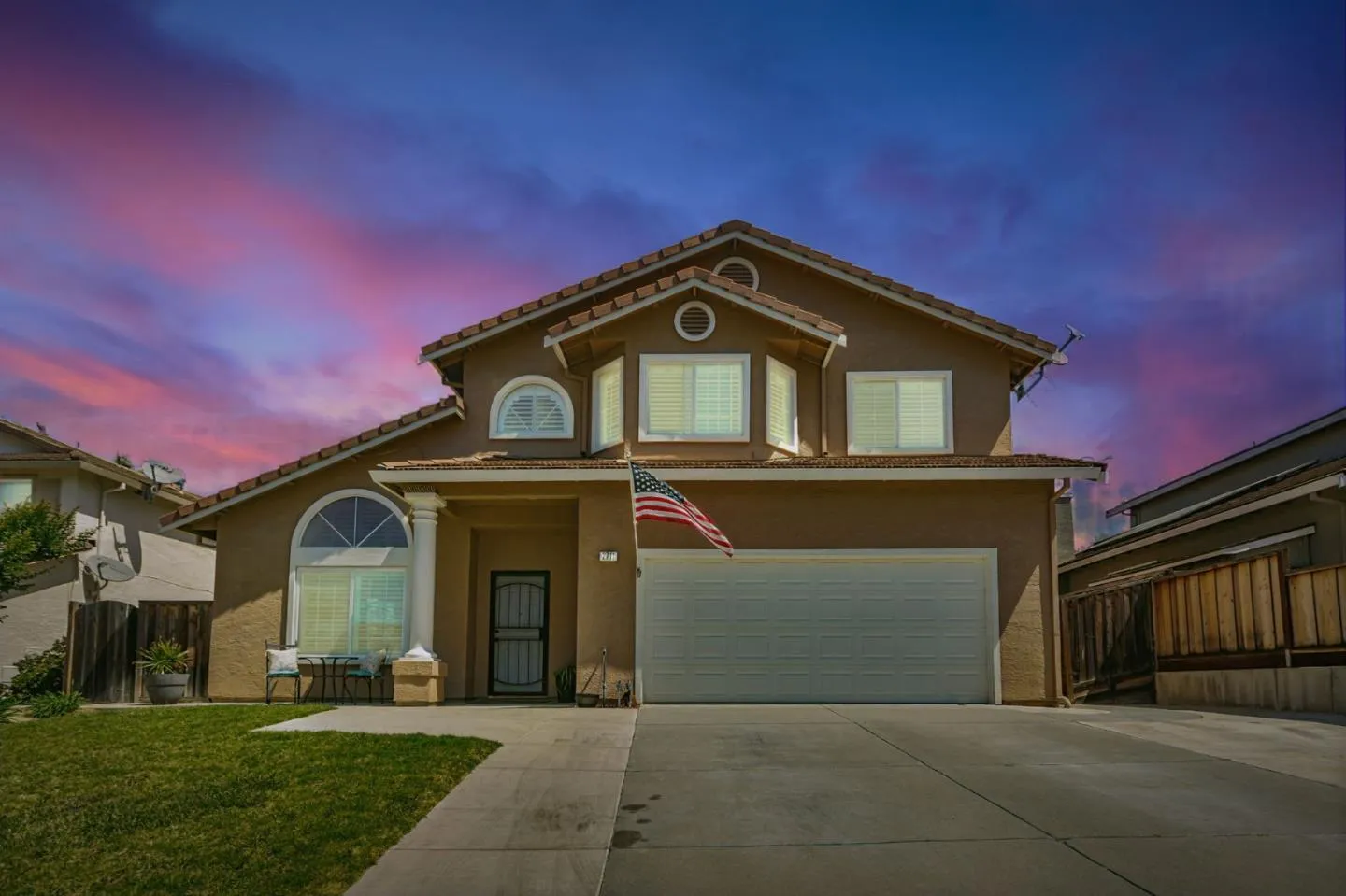 Hollister, California 95023, United States, 4 Bedrooms Bedrooms, ,3 BathroomsBathrooms,Residential,Active,207247